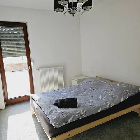 Bialy Szyperska 23 Z Przestronnym Tarasem * Poznań